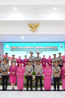 22 Jabatan Berganti, Kapolda Jateng Tegaskan Regenerasi Kepemimpinan untuk Pelayanan yang Lebih Optimal