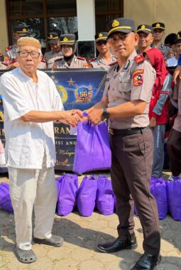 Siswa SIP Angkatan 56 TA 2026 Resimen Parakrama Pradhana Pengiriman Polda Jawa Tengah Gelar Bakti Sosial di Panti Asuhan Muslimin Sukabumi