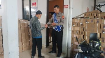 Pelayanan Samsat Karanganyar Berjalan Lancar, Satlantas Hadirkan Layanan Cek Fisik dan Ganti Pelat Kendaraan yang Cepat dan Humanis