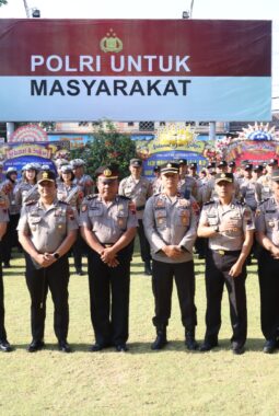 Kapolres Kudus AKBP Wahyu Sulistyo Pimpin Upacara Perdana, Aiptu Bambang Naik Pangkat Pengabdian Jadi Ipda