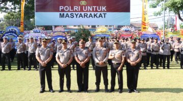 Kapolres Kudus AKBP Wahyu Sulistyo Pimpin Upacara Perdana, Aiptu Bambang Naik Pangkat Pengabdian Jadi Ipda