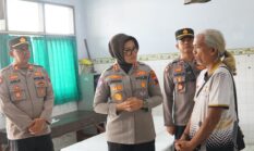Duka Perempuan Viral Berbobot 300 Kg di Sragen, Kapolres Turun Langsung Melayat dan Pastikan Prosesi Pemakaman Berjalan Lancar