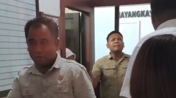 Diduga Lempar Kunci Mobil dan Halangi Wartawan, Oknum Anggota Polres Tapin Jadi Sorotan