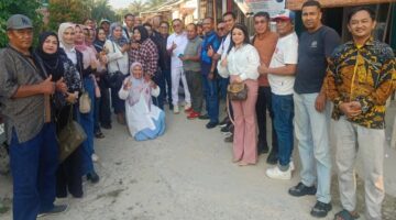 Keakraban Terlihat di Kediaman Daeng Johan dan Desi Novita Saat Puluhan Awak Media Hadir Dalam Rangka Acara Rutin Grup Info Lalu Lintas sekaligus Doa Syukuran Menempati Rumah.
