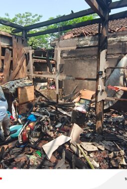 Rumah Terbakar di Sambungmacan, Tim Inafis Polres Sragen Selidiki Dugaan Korsleting Listrik