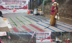 Parodi Ibu Nur Sapuan Warnai Malam Tirakatan HUT RI ke-81 di Golden Hill, Sindir Perubahan Zaman