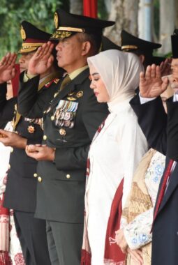 Pangdam IV/Diponegoro Hadiri Upacara HUT ke-81 RI, Semangat Kemerdekaan Menggema di Simpang Lima
