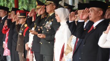 Pangdam IV/Diponegoro Hadiri Upacara HUT ke-81 RI, Semangat Kemerdekaan Menggema di Simpang Lima