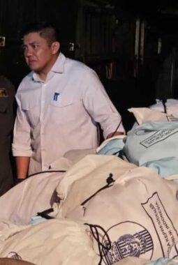 Tanggap Cepat Pemerintah untuk NTT, Letkol Teddy Indra Wijaya Dukung Percepatan Distribusi Bantuan Bencana