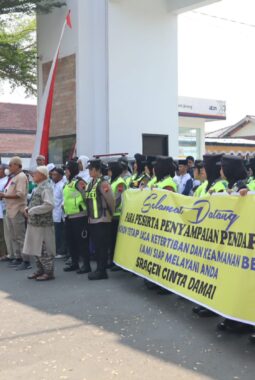 Kapolres Sragen Pimpin Langsung Pengamanan Aksi GENAP, 142 Personel Dikerahkan, Tim Negosiator Disiagakan