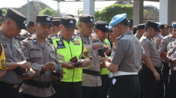 Cegah Pelanggaran personel, Bid Propam lakukan pemeriksaan personel Polres Semarang.