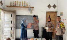 Polisi Sambangi TPA, SIKANCIL ALASKA Polsek Kedawung Bidik Generasi Muda Jauhi Narkoba dan Kenakalan Remaja