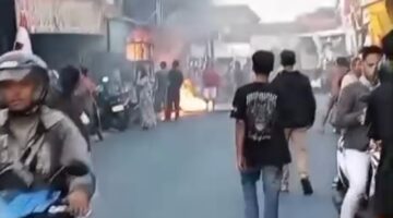 Warung Madura di Jalan Karangjati–Pringapus Terbakar, Satu Motor Dilaporkan Ludes