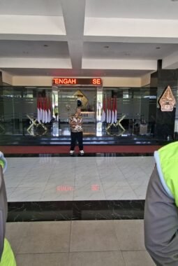 Wujud Pelayanan Humanis, Polda Jateng Siapkan Polwan Negosiator Untuk Kedepankan Dialog dalam Kawal Aksi Penyampaian Pendapat