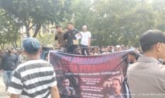 ALIANSI PEMUDA DAN MASYARAKAT RIAU GELAR AKSI DAMAI DI KEJATI RIAU: DESAK EVALUASI HUKUM PENGELOLAAN PARKIR KOTA PEKANBARU UNTUK CEGAH PENYALAHGUNAAN WEWENANG