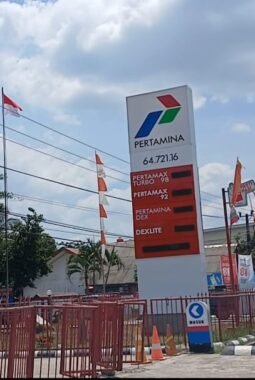 AWAK MEDIA TEMUKAN DUGAAN PELANGGARAN SOP DI SPBU 64.721.16 SIDOMULYO. BPH MIGAS & PERTAMINA DIMINTA TINDAKLANJUTI
