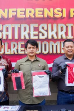 Satreskrim Polres Jombang Ringkus Pelaku Love Scamming di Lampung