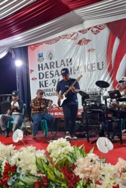 Harlah ke-96 Desa Cihikeu Hari Pertama Memukau, Warga Disuguhi Pentas Seni Hingga Malam