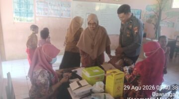 BIAS di Masaran Sasar Puluhan Siswa SD, Polsek Pastikan Imunisasi Berjalan Aman dan Lancar