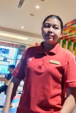 DIDUGA ALAMI PELECEHAN VERBAL DAN INTIMIDASI, KONSUMEN PERTANYAKAN SIKAP HOSTES RESTAURANT TRANS HOTEL