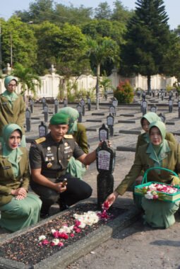 Sambut HUT ke-65, Korem 072/Pamungkas Ziarah di TMPN Kusumanegara
