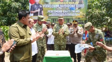 Pangdam IV/Diponegoro Tinjau Jembatan Gantung Merah Putih dan Resmikan Sumur Bor di Pati