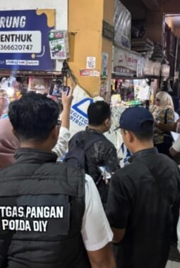 Aksi Penyampaian Aspirasi Aliansi Mahasiswa UGM Berakhir Kondusif, Polda DIY Kedepankan Pelayanan Humanis dan Pastikan Keamanan Yogyakarta