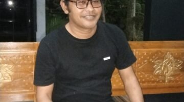 Anwar, Rudin Tokoh Muda Peduli Lingkungan Siap Maju Calon Kepala Desa Gentasari Kecamatan Kroya Kabupaten Cilacap.