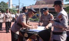 Serah Terima Jabatan Wakapolres, Pejabat Utama dan Kapolsek, Kapolres Semarang: Dinamika Organisasi untuk Pelayanan kepada masyarakat.