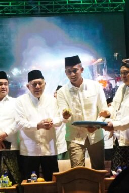 Danrem 072/Pamungkas Hadiri Grebeg Minggir di Ponpes Gus Muwafiq, Perkuat Sinergi dan Teladani Akhlak Rasulullah SAW