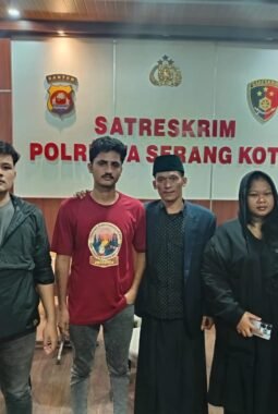 Pelapor Buta Huruf Disuruh Tanda Tangan, Tersangka WNA Penganiayaan Dilepas — Keluarga Akan Lapor Propam Polda Banten!