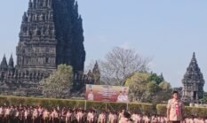 Memakai Seragam untuk Memperkuat Karakter ke-Indonesiaan