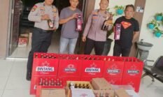 Polisi Respon Cepat Tindak Lanjuti Laporan Warga, Sita Ratusan Botol Miras di Wonosalam