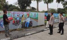 Semarak HUT Polantas Bhayangkara ke 71, 10 Seniman goreskan edukasi Lalu Lintas lewat Mural di Benteng Fort Willem I Ambarawa.