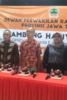 FGD(Forum Group Discussion) Sebagai Wadah Pembelajaran Masyarakat: Perkuat Peran Partai Politik Sebagai Pilar Demokrasi 