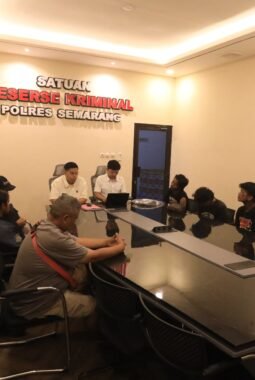 Tidak Terima Diingatkan, Anak Punk Bentrok Dengan Warga
