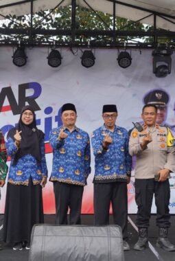 Bungbulang Jadi Pusat Perhatian, Camat Beni Yandiana Sambut Bupati, Alun-alun Diserbu Pelayanan Publik dan Pasar Kreatif