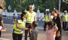 Srikandi Menyapa Warnai CFD Purworejo, Polisi Hadir dengan Pendekatan Humanis