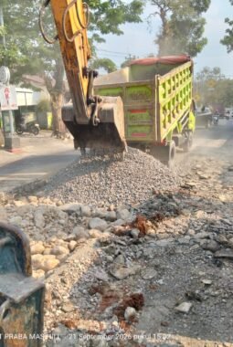 PT. Praba Mas Hill Tegaskan Komitmen Perbaikan Jalan Kalipancur 