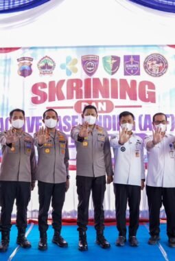 Perkuat Penanganan dan Tracing TB Paru, Kapolda Jateng Tinjau Pelaksanaan Program TOSS TB di Tegal