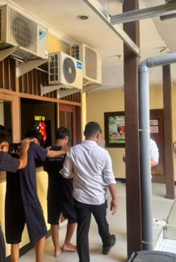 Komitmen Nyata Polres Kendal Berantas “Kreak”, Remaja Bersenjata Tajam di Dua Lokasi Berhasil Diamankan