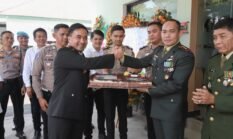 Moment HUT TNI ke-81, Kapolres Jombang Beri Kejutan kepada Kodim 0814, Sat Radar 405 Ploso dan Subdenpom Jombang
