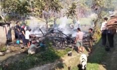 Aksi Sigap Petugas UPT Damkar Bungbulang Jinakkan Si Jago Merah, Selamatkan Permukiman Warga dari Kebakaran Hebat
