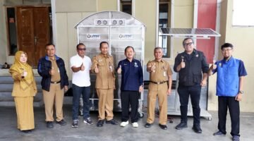 Dukung Ketahanan Pangan, UNDIP Beri Bantuan Petani Temanggung Alat Pengering Surya Hibrida Kabinet Portabel