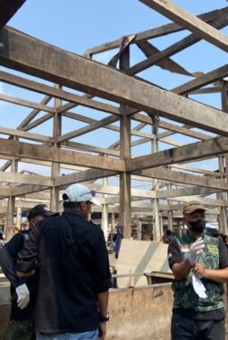 Duka dan Kecemasan Menyelimuti Pasar Andir: Ratusan Pedagang Kehilangan Mata Pencaharian Usai Kebakaran Hebat