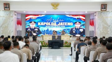 Arahan Kapolda Jateng Pada Seluruh PJU dan Kapolres Jajaran : “Polisi Bersama Masyarakat Harus Terwujud dalam Pelayanan Nyata”