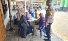 Bhabinkamtibmas Ngargotirto Sumberlawang Turun Langsung Dampingi Tracking TBC dan Cek Kesehatan Gratis bagi 100 Warga 