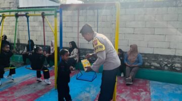 Sapa Pagi Simons, Polsek Mondokan Tebar Kehangatan di TK Bhayangkari 67, Tanamkan Kedekatan Polisi Sejak Dini