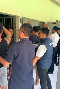 Cegah Peredaran Narkotika,  Satresnarkoba Polres Demak Gelar Operasi Mendadak di Rutan Demak