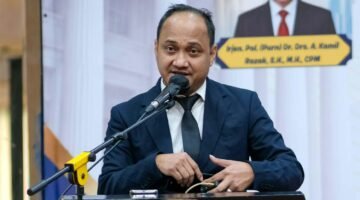 KABINET GEMUK: APAKAH SEMAKIN BANYAK PEJABAT, SEMAKIN KUAT PEMERINTAHAN?